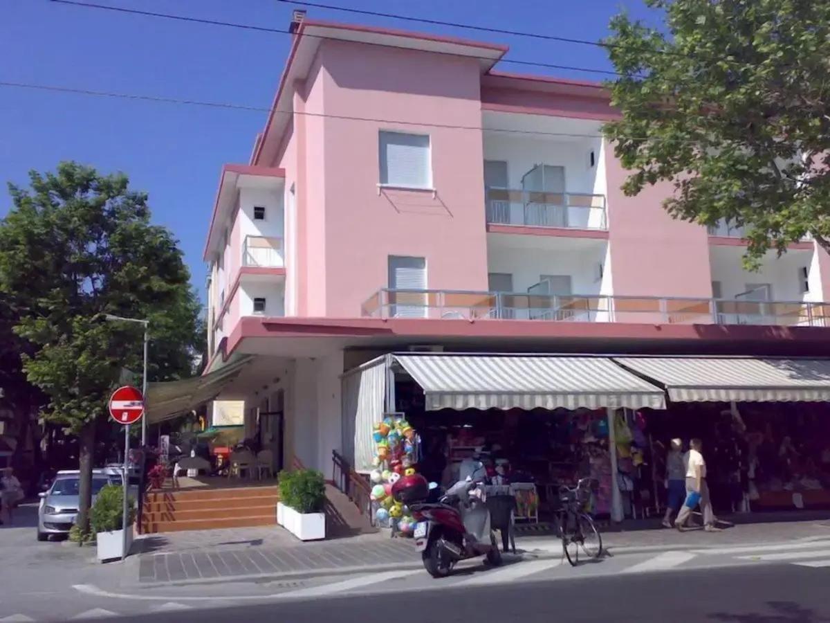 Hotel Piccari Nuova Gestione Римини Экстерьер фото