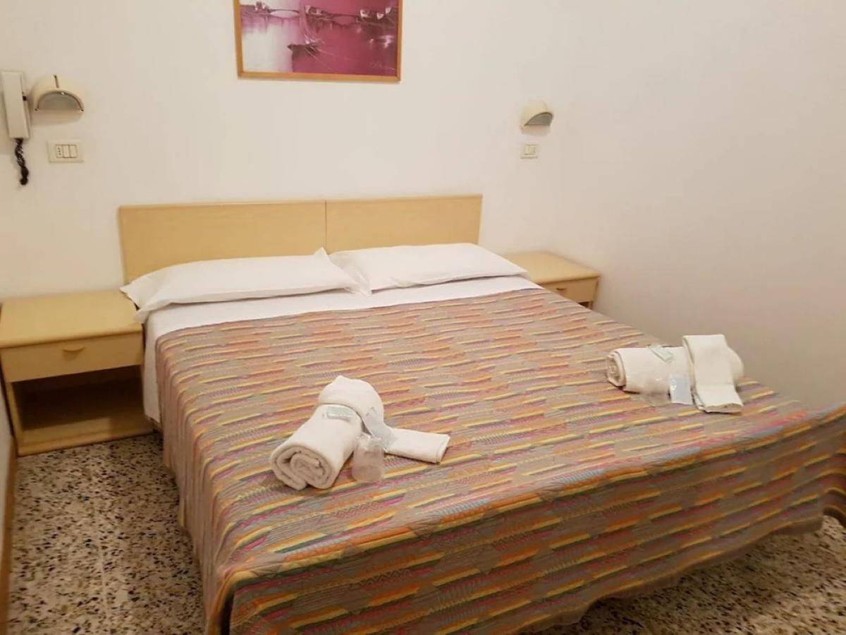 Hotel Piccari Nuova Gestione Римини Экстерьер фото
