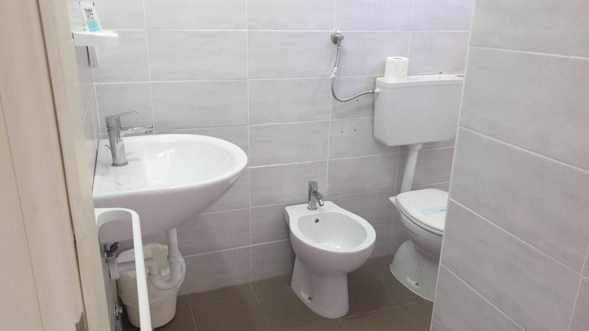 Hotel Piccari Nuova Gestione Римини Экстерьер фото