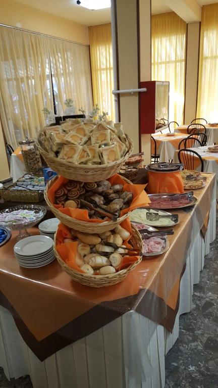 Hotel Piccari Nuova Gestione Римини Экстерьер фото