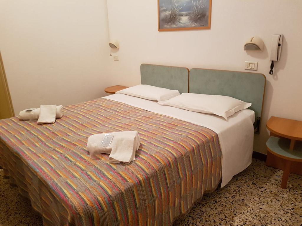 Hotel Piccari Nuova Gestione Римини Экстерьер фото