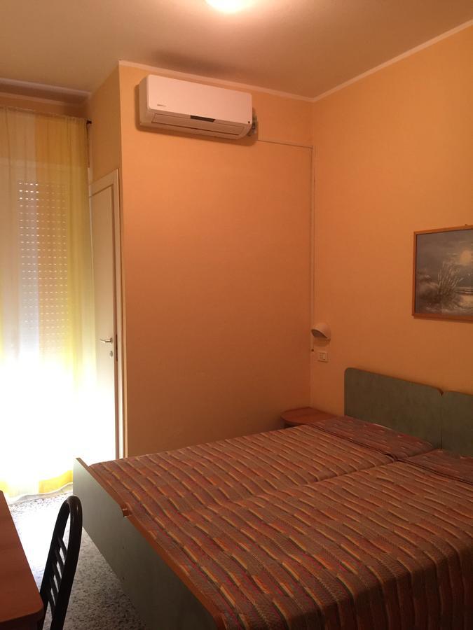 Hotel Piccari Nuova Gestione Римини Экстерьер фото